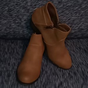 Ankle boots